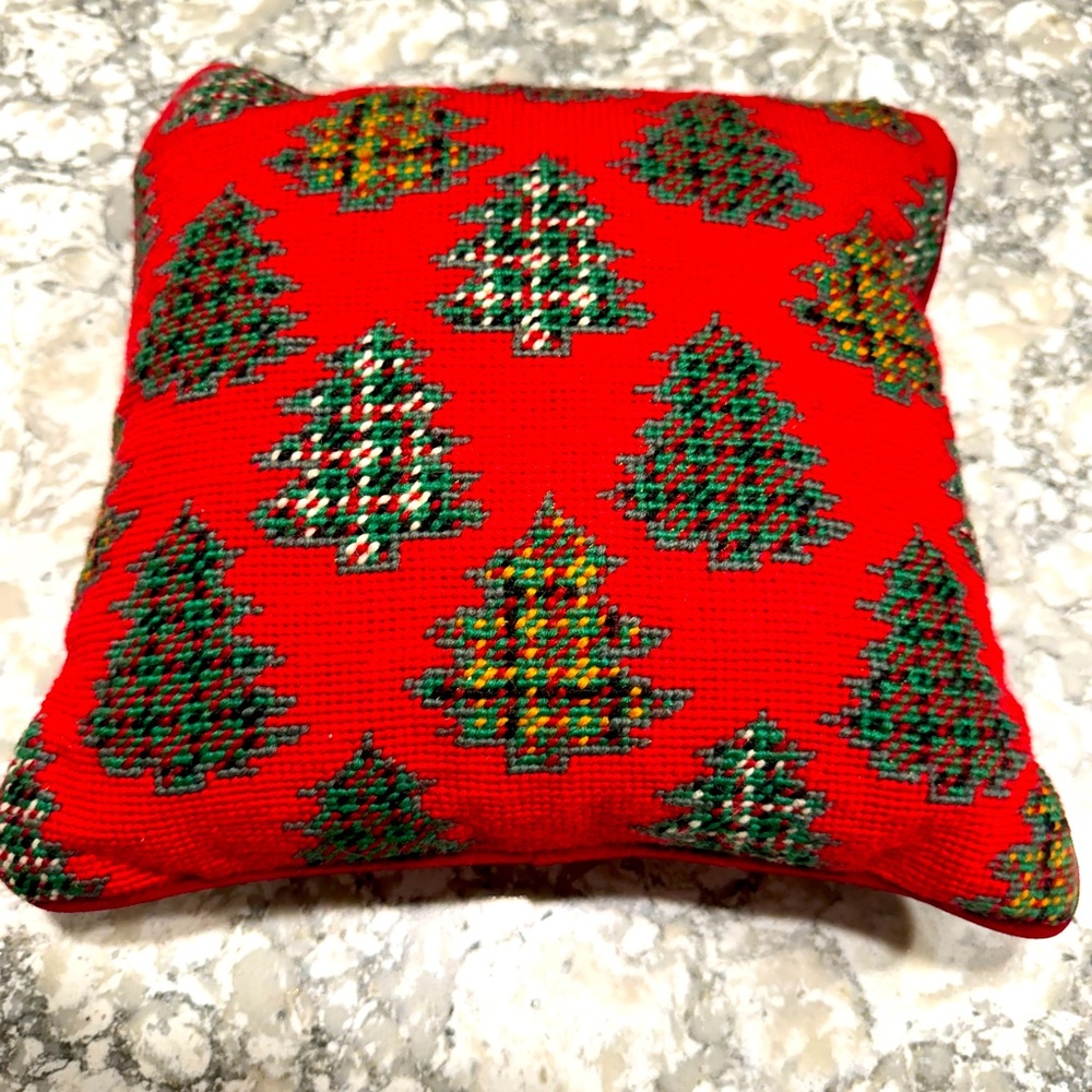 Needlepoint Christmas Tree pillow 11" x 11" square